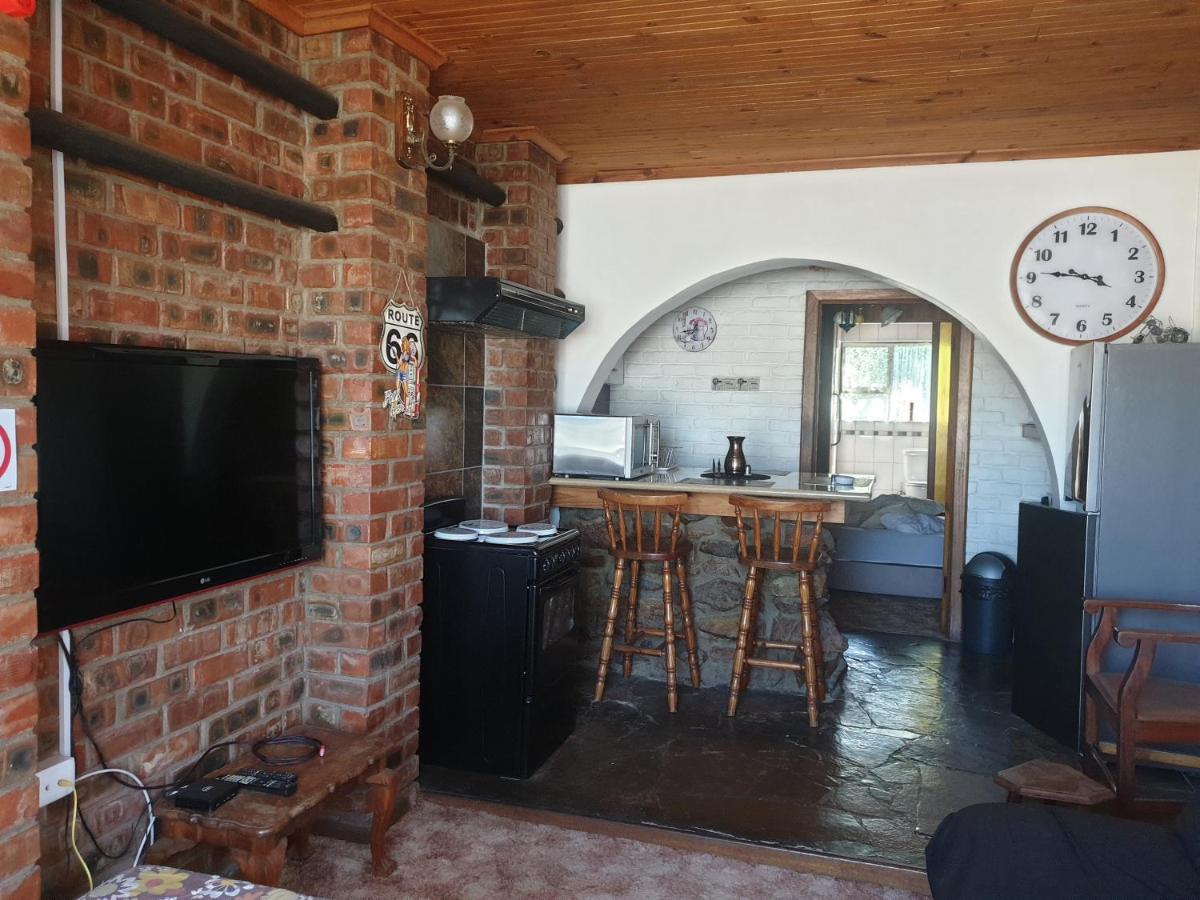 Serendipity Self Catering One Bedroom * Despatch